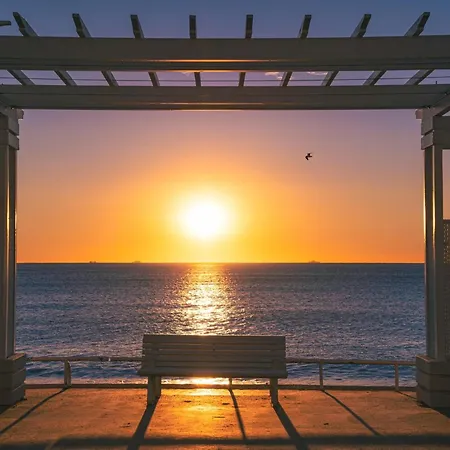 Beautiful Provencal Apartment, Fully Equipped, 300m Away - Fontaine 3 *