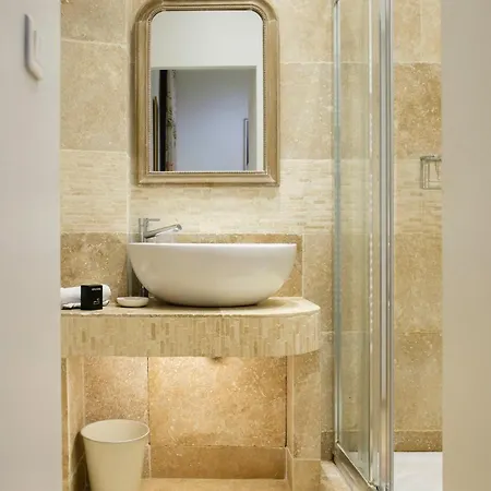 Beautiful Provencal Apartment, Fully Equipped, 300m Away - Fontaine 3 Apartment