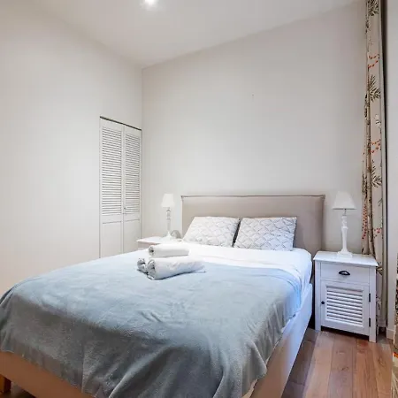 Apartment Beautiful Provencal Apartment, Fully Equipped, 300m Away - Fontaine 3